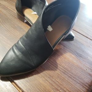 Buckle Universal Thread Shoe